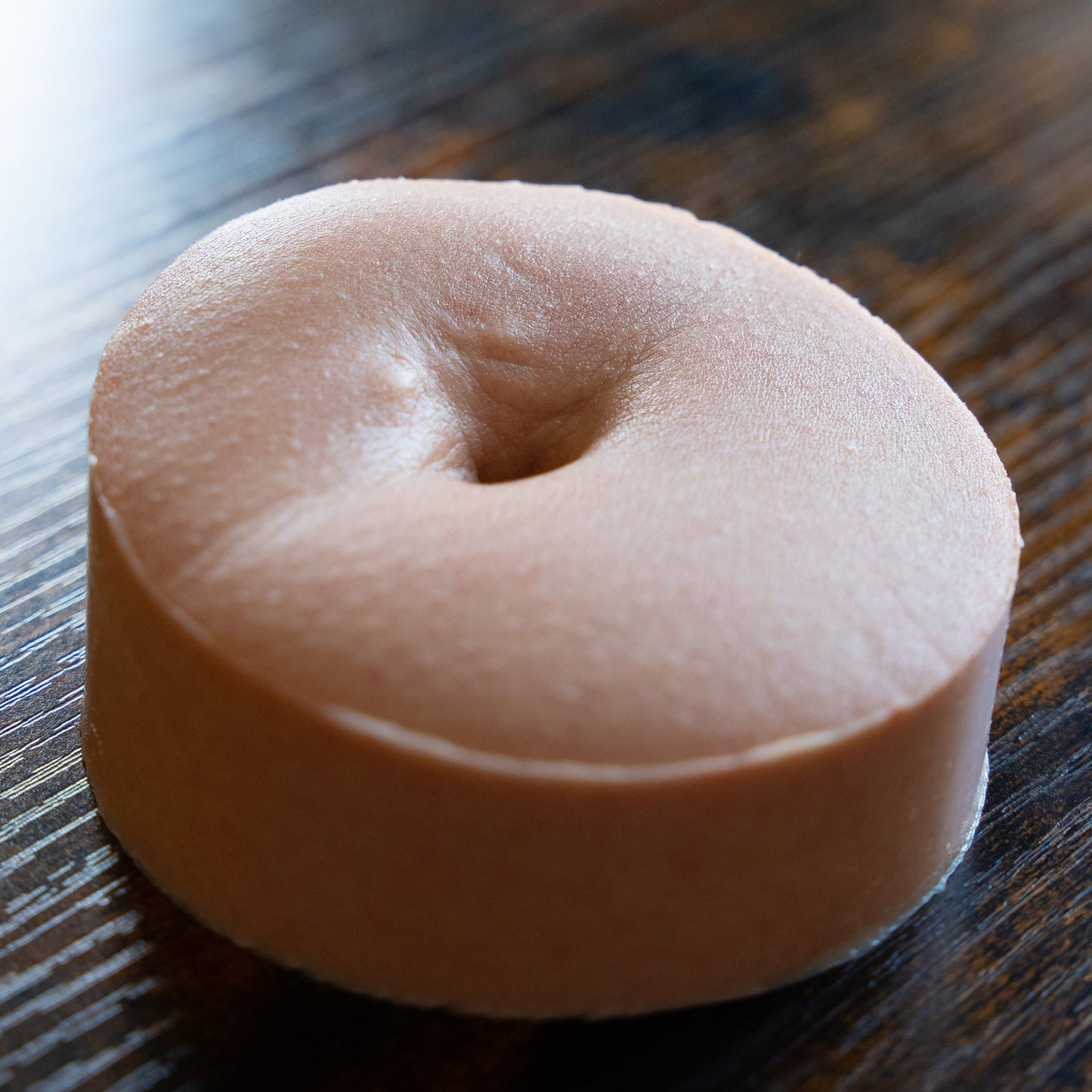“Lily” - Realistic Belly Button Silicone Display