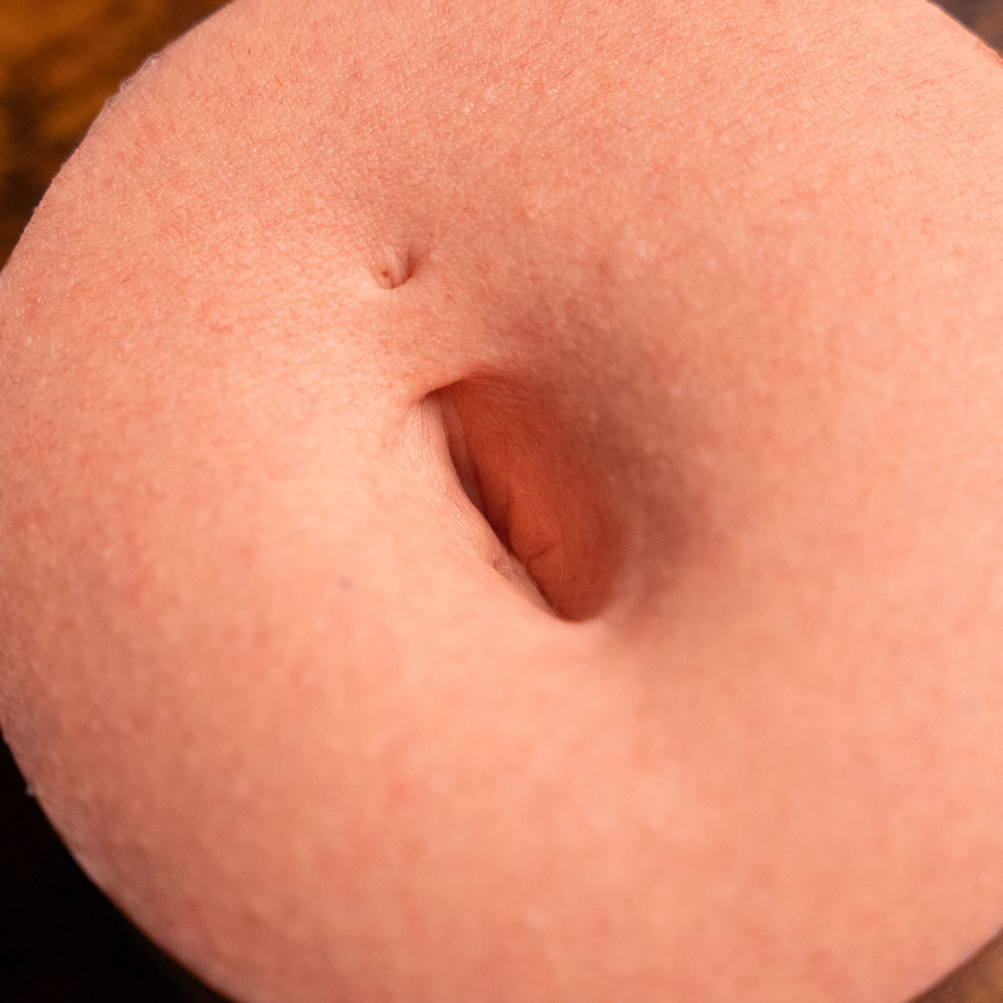 “Luna” - Realistic Belly Button Silicone Display