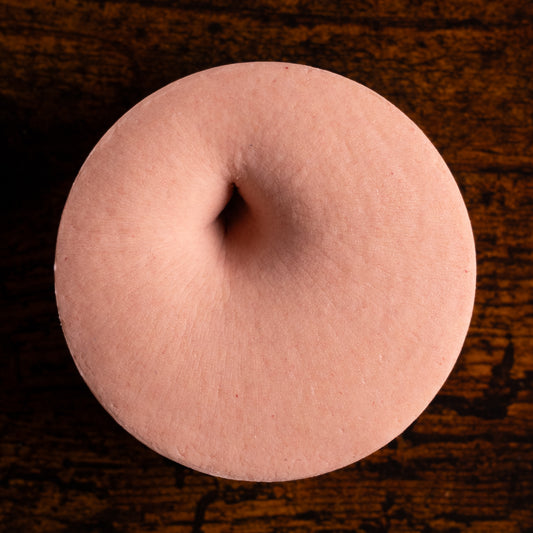 “Jessie” - Realistic Belly Button Silicone Display